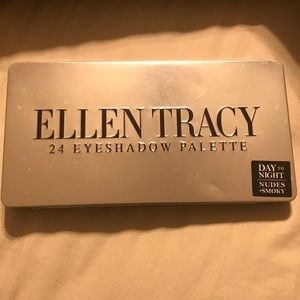Ellen Tracy 24 Eyeshadow Palette
